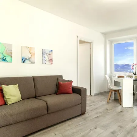 Penzion Rifugio Del - E Vista A Stresa! 3*