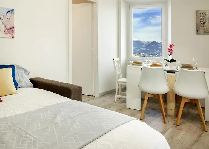 Rifugio Del - E Vista A Stresa! Guest house