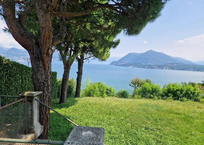 Rifugio Del - E Vista A Stresa! 3*